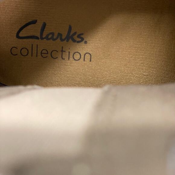 CLARKS COLLECTION Women's Pebble Suede Maye Zip Block-Heel Booties SZ 8.5 - Picture 9 of 10